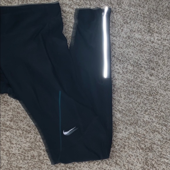 Nike DRI-FIT leggings - Picture 3 of 5